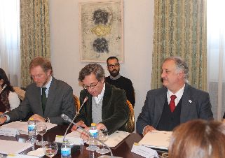 Miguel Ángel Recio, director general de Bellas Artes y Bienes Culturales y de Archivos y Bibliotecas; José María Lassalle, secretario de Estado de Cultura; y Severiano Hernández, subdirector general de los Archivos Estatales.