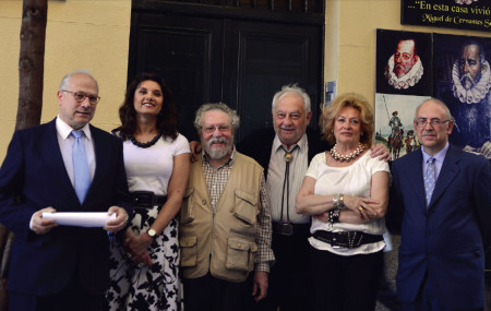 Enrique Tierno Pérez-Relaño, con otros miembros de su candidatura.