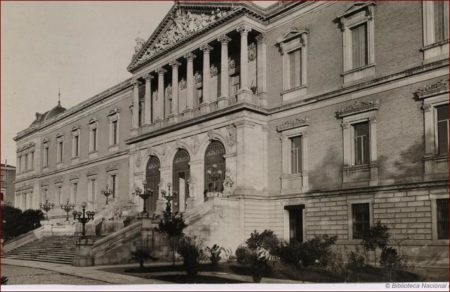 Fotografía antigua de la Biblioteca Nacional, en Madrid.