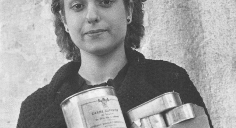 Mujeres frente a la miseria